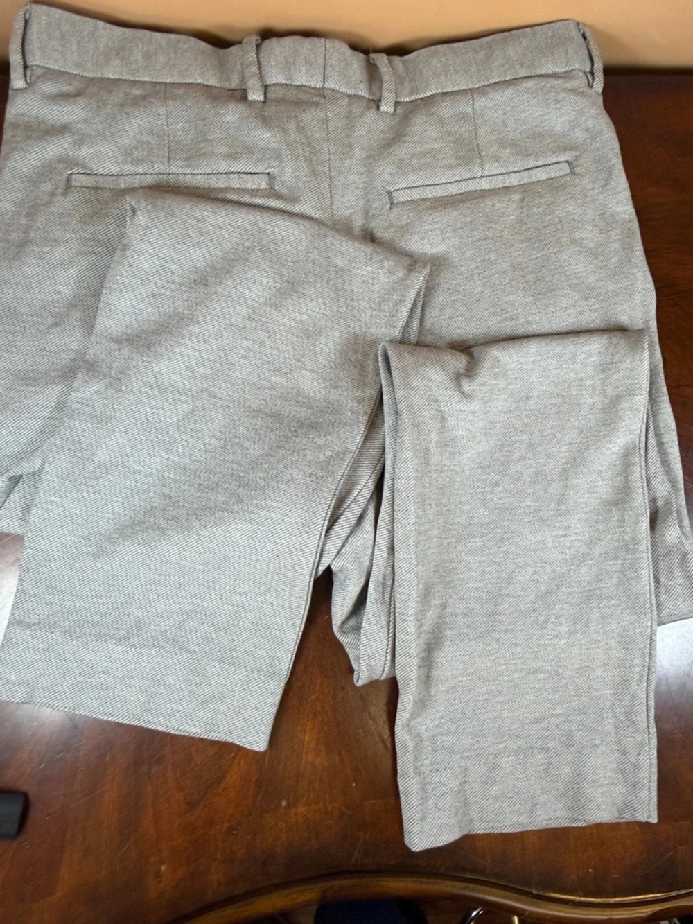 H&M Light‎ Gray Flat-Front Men’s Shorts